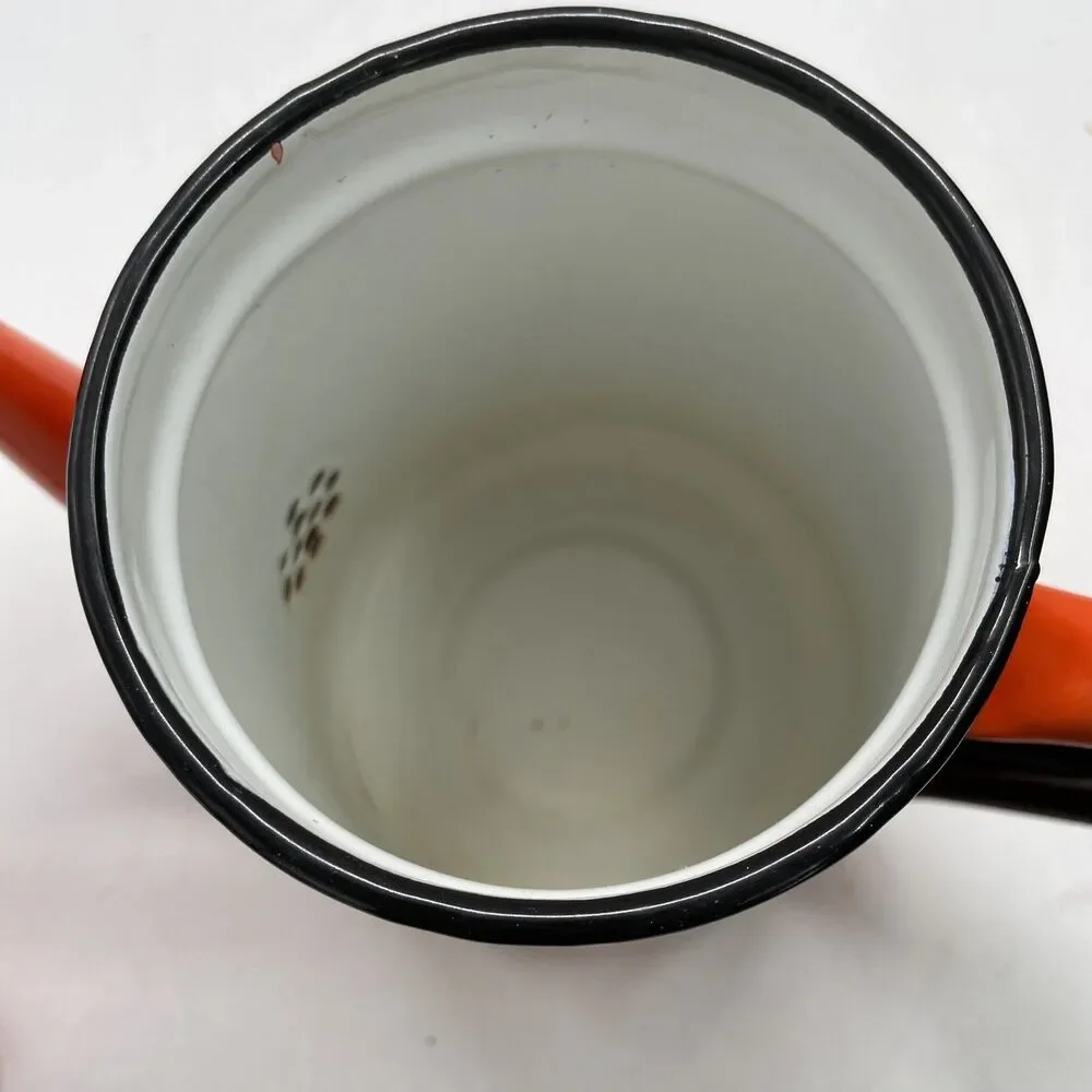 Unbranded lot enamelware